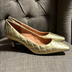 Giao Deen Elegant Gold Quilted Women's Heels size 38